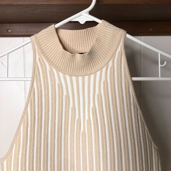 Bebe Women's Lite Tan Striped Sleeveless Turtleneck Sweater Top Size Small - Picture 3 of 5